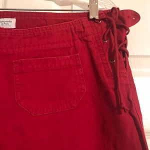 Abercrombie and Fitch capris - size 6